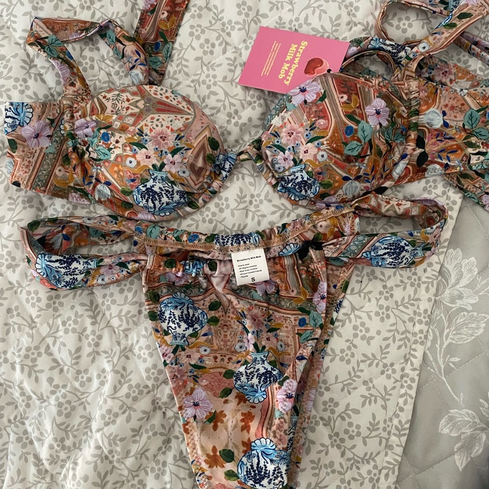 Strawberry Milk Mob Dusk bikini set